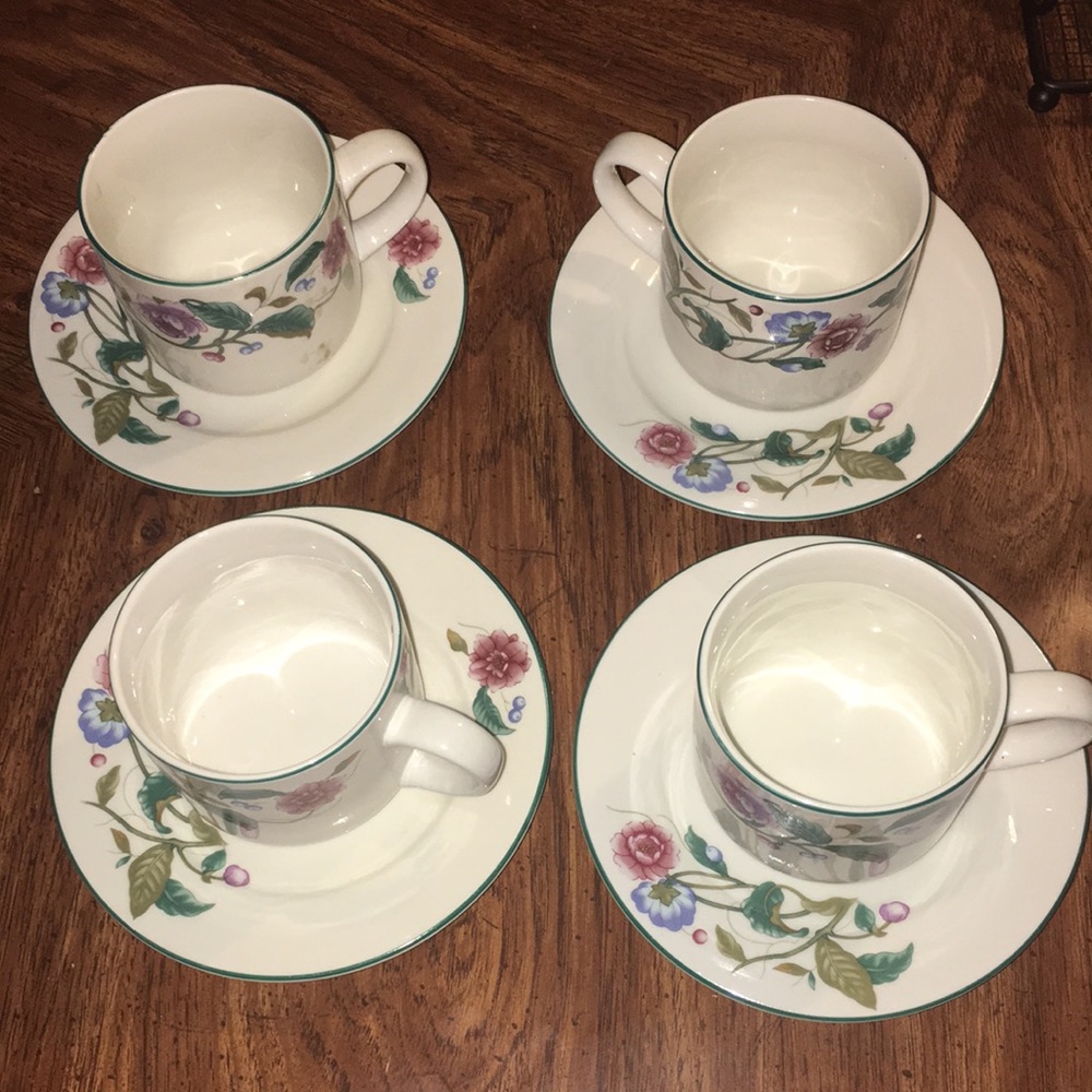 Vintage CastleGarden set of 4 coffee cup and Saucer
